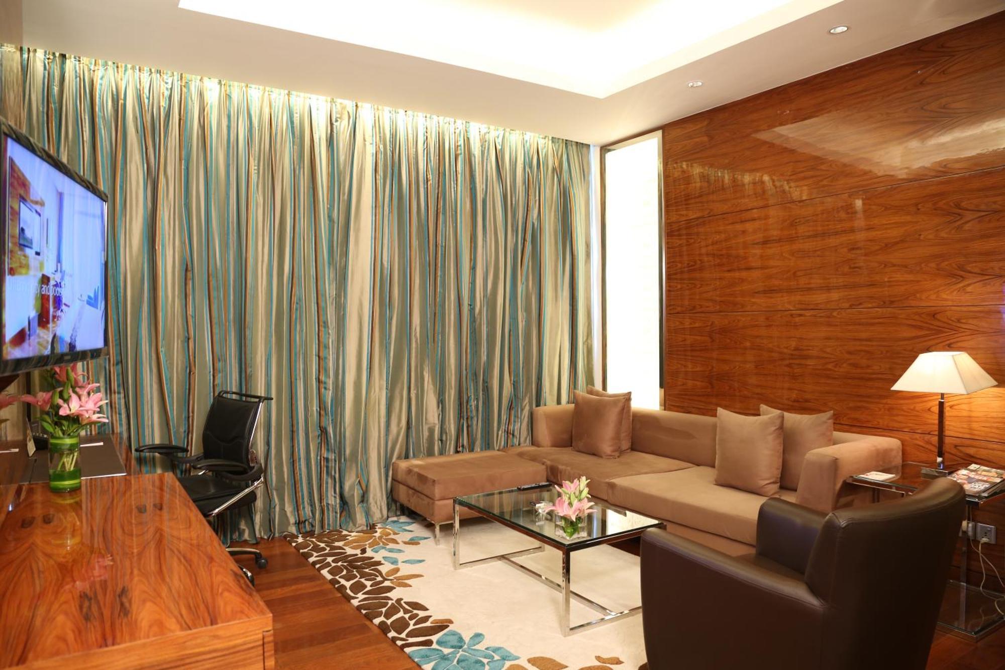 Taj Centre Gurugram 5*